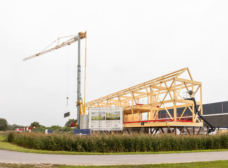 Bouwupdate Energiehuis Deltawind: Het Houten Geraamte staat!
